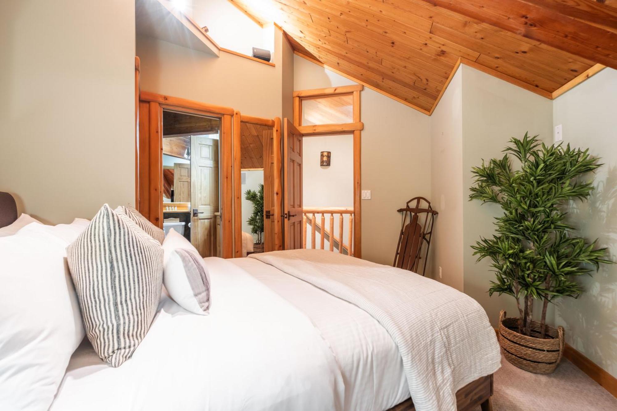 Rainbow By Outpost Whistler Villa Ngoại thất bức ảnh