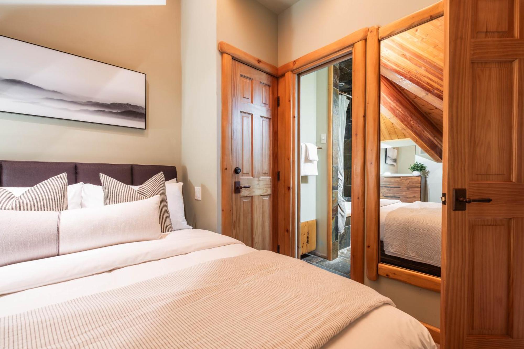 Rainbow By Outpost Whistler Villa Ngoại thất bức ảnh